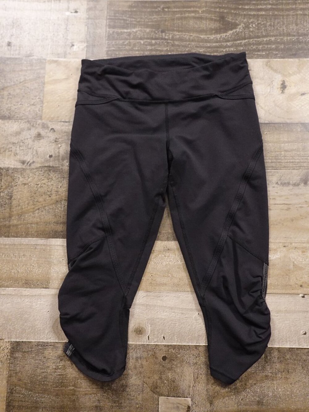 Lululemon Capri Leggings Women's Size 6 Black Running Yoga Activewear 17" Inseam